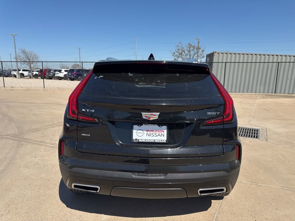 Used 2024 Cadillac XT4 Premium Luxury image 4