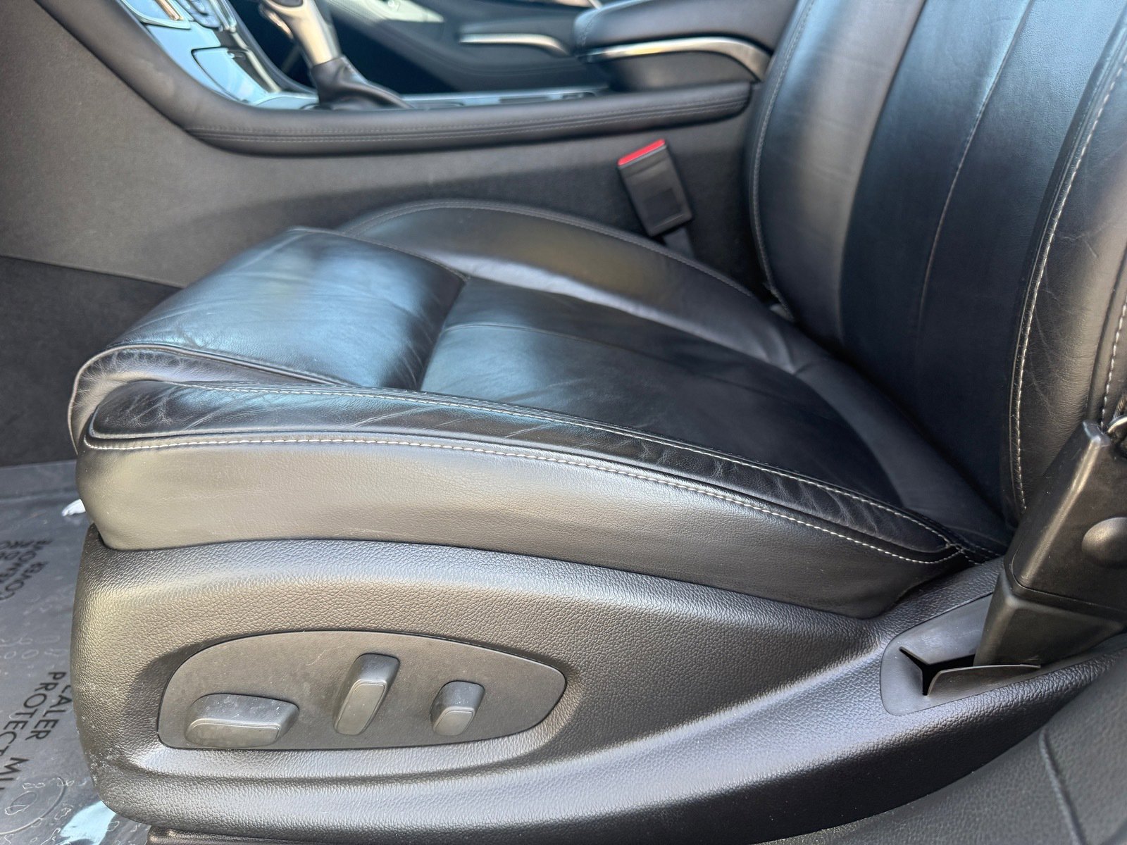 Used 2016 Buick LaCrosse Leather FWD image 10