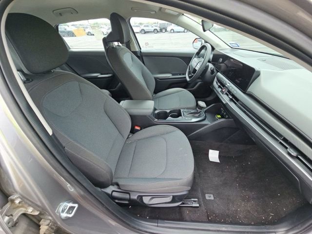 Used 2025 Kia K4 LXS FWD image 10