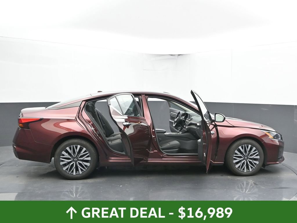 Used 2023 Nissan Altima 2.5 SV image 60