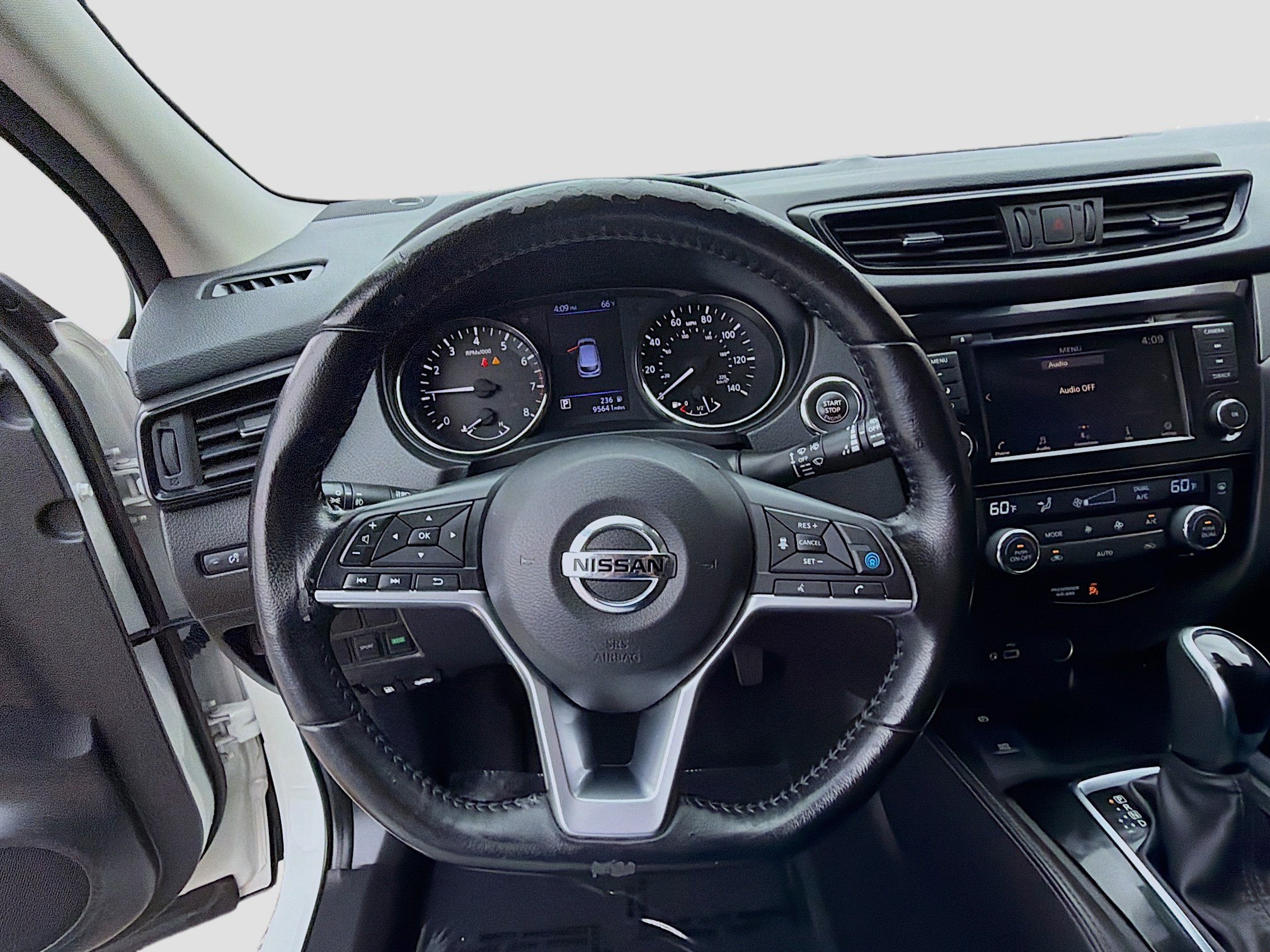 Used 2020 Nissan Rogue Sport SV w/ Technology Package image 10