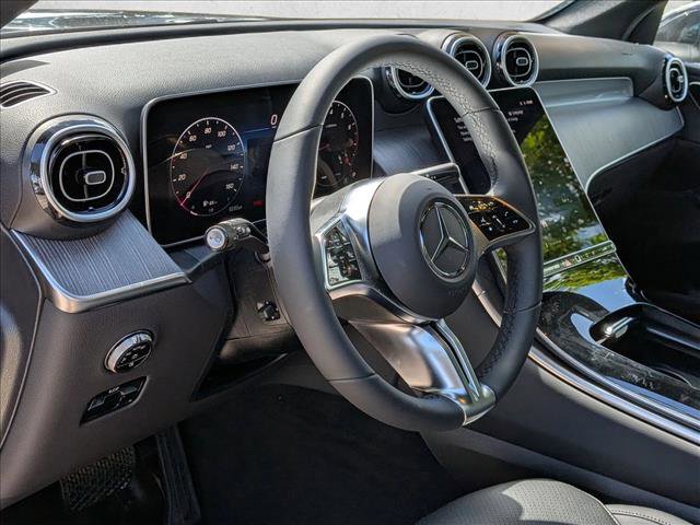 Used 2026 Mercedes-Benz GLC 300 image 3