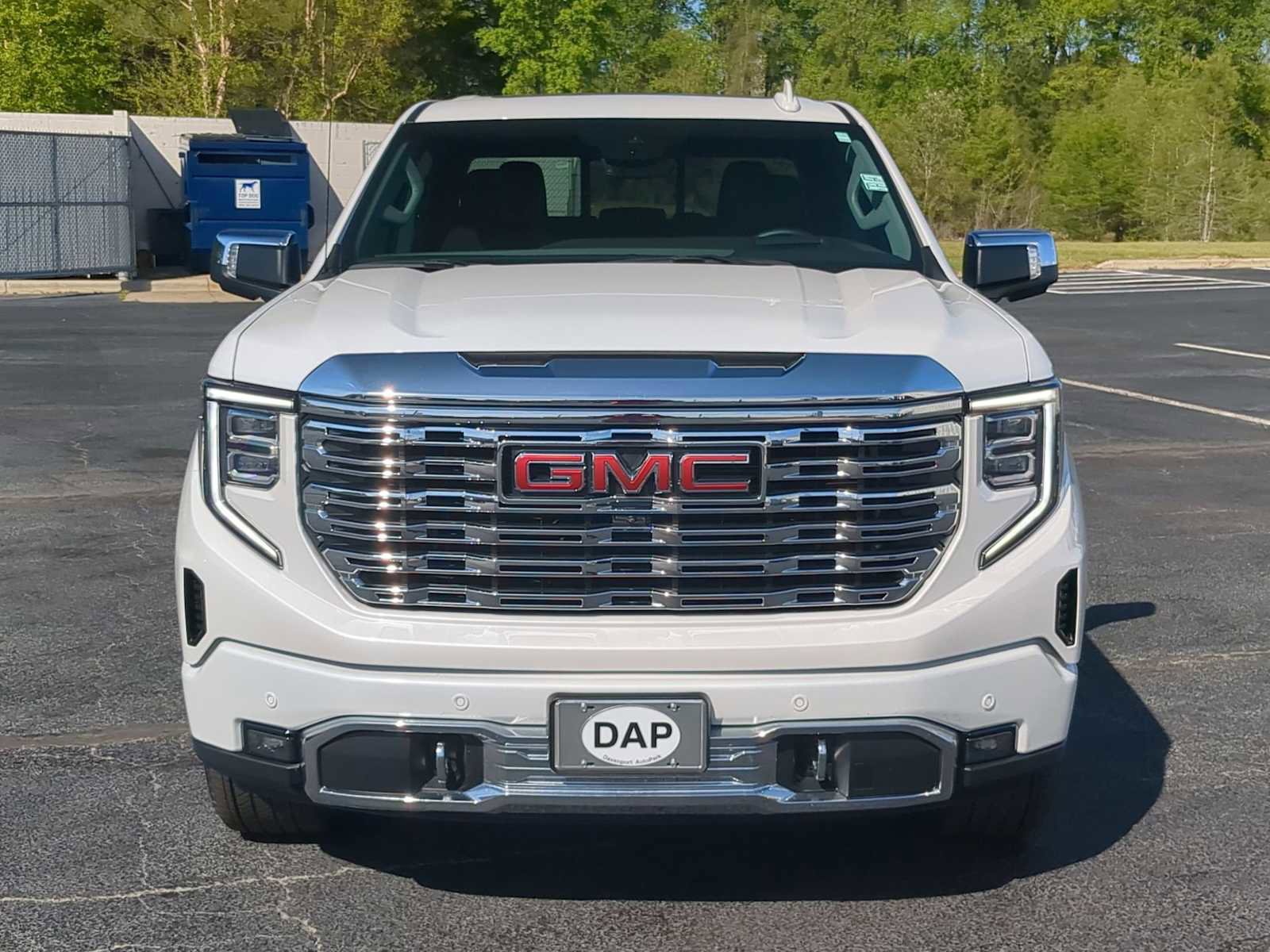 Used 2025 GMC Sierra 1500 Denali w/ Denali Reserve Package AWD/4WD image 3