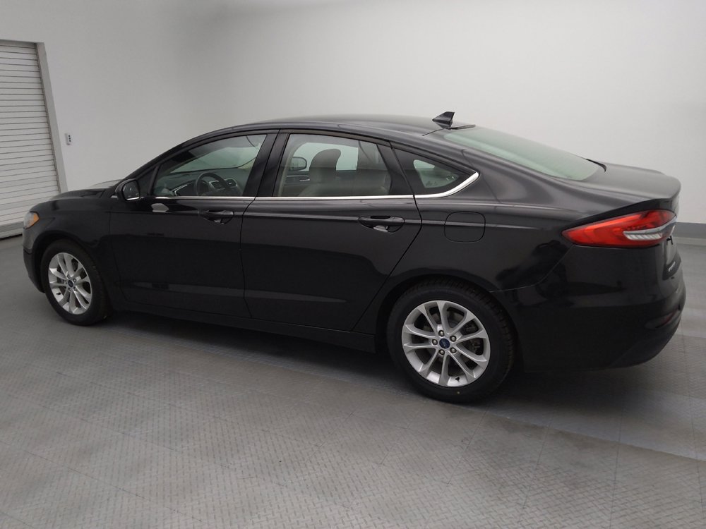 Used 2019 Ford Fusion SE image 3