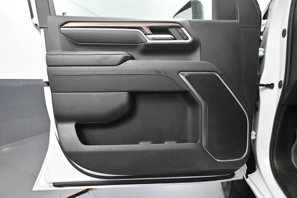 Used 2025 Chevrolet Silverado 2500 LT AWD/4WD image 14
