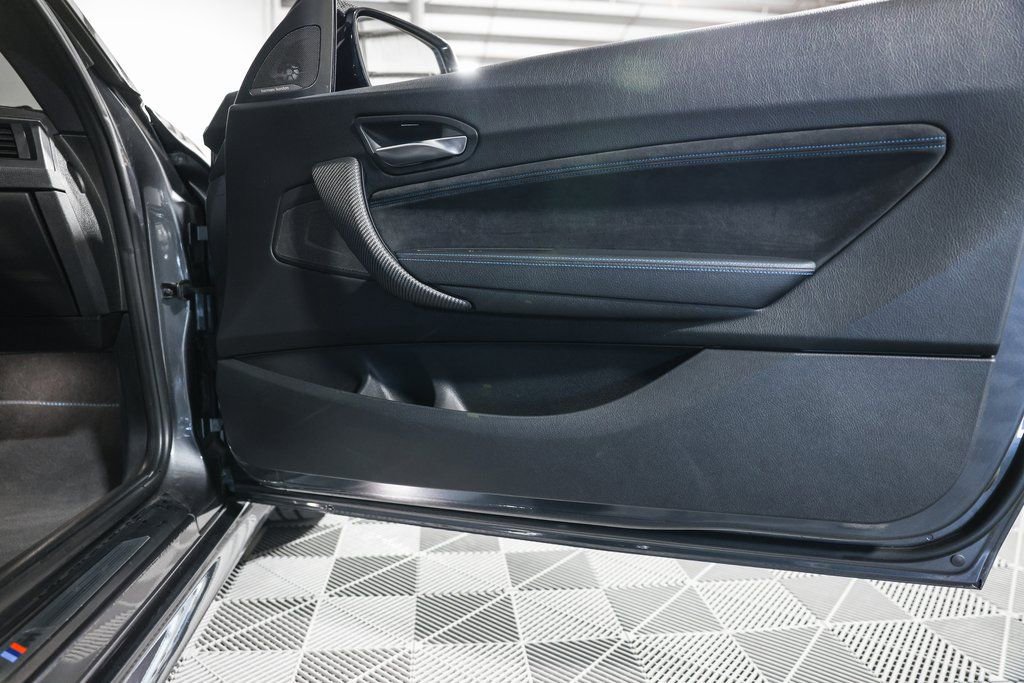 Used 2018 BMW M2 image 23