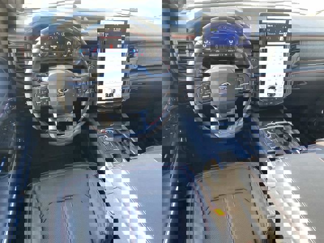 Used 2024 Ford Expedition Limited image 16