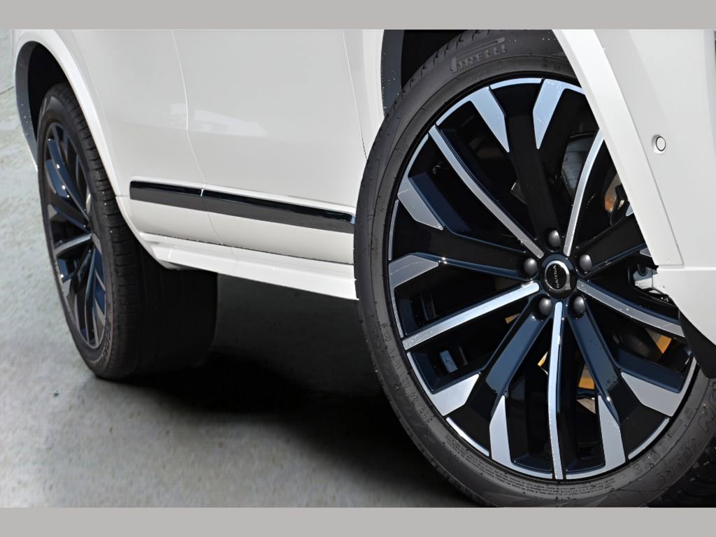 New 2026 Volvo XC90 B6 Plus w/ Protection Package Premier image 10