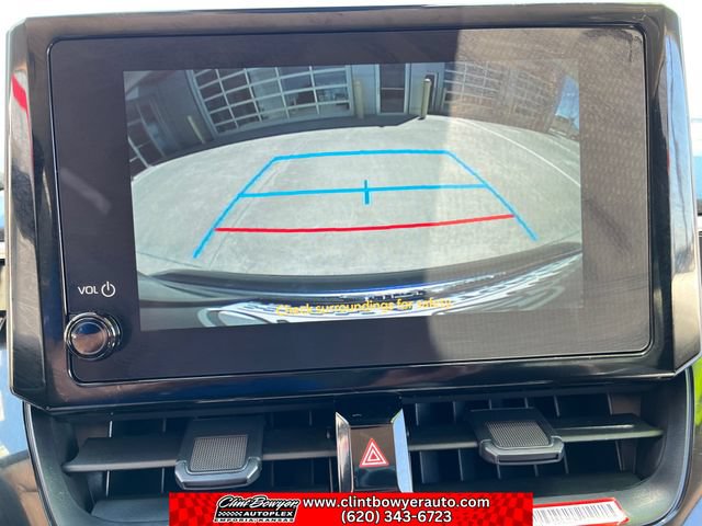 Used 2025 Toyota Corolla LE w/ Convenience Package FWD image 18