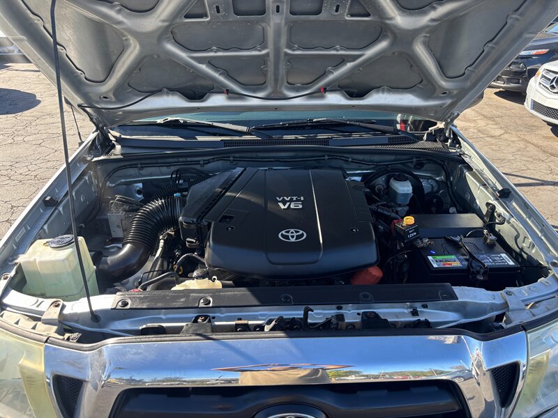 Used 2006 Toyota Tacoma PreRunner RWD image 15