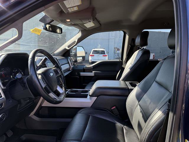 Used 2017 Ford F250 Lariat w/ Chrome Package image 9