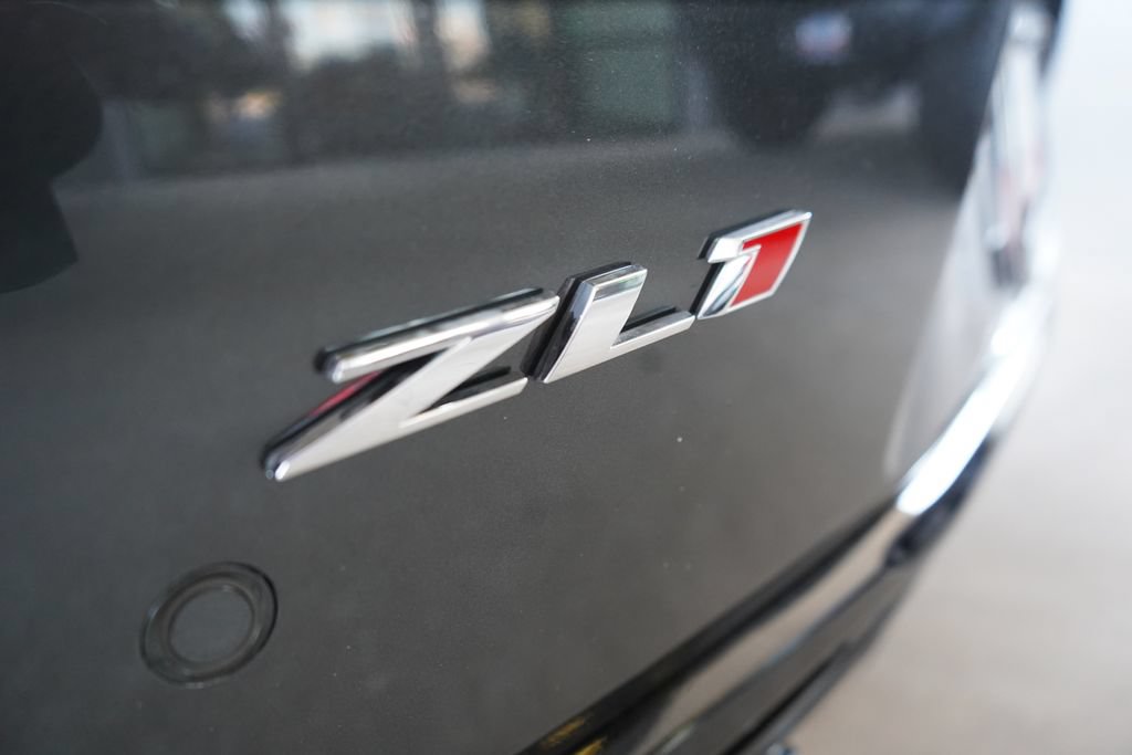 Used 2018 Chevrolet Camaro ZL1 RWD image 7