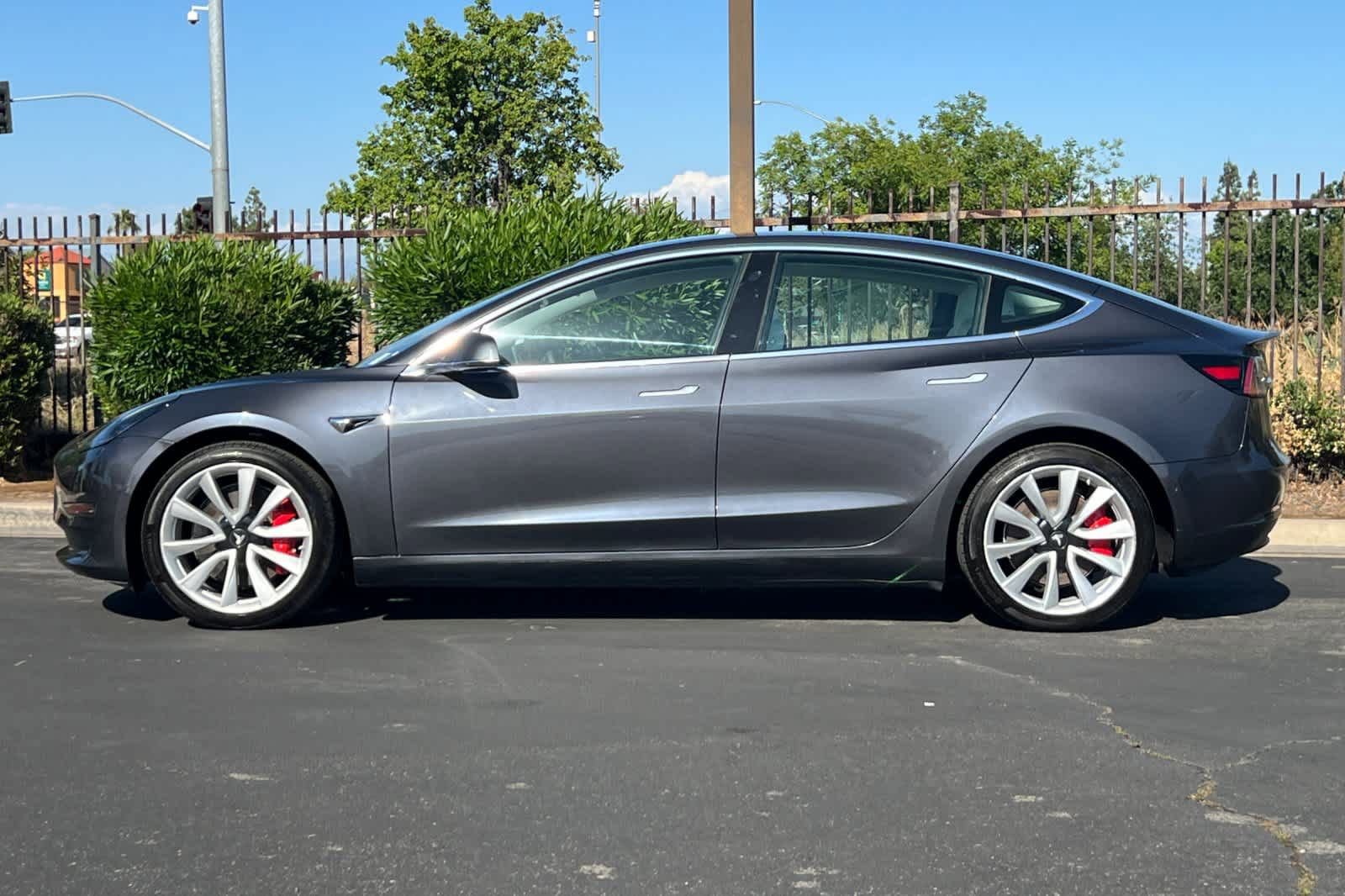 Used 2019 Tesla Model 3 Performance AWD/4WD image 5