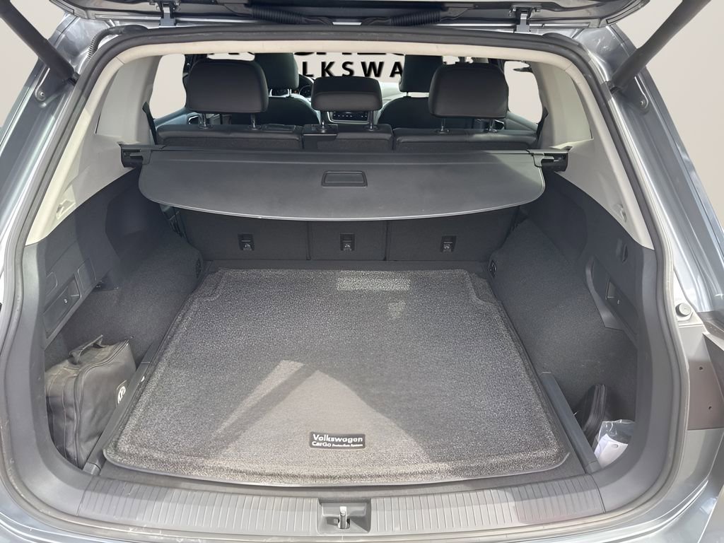 Used 2018 Volkswagen Tiguan SEL image 25