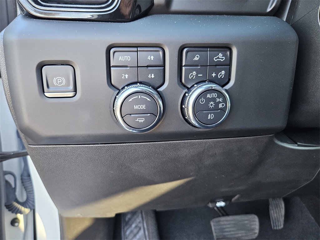 Used 2023 GMC Sierra 1500 AT4 w/ AT4 Premium Package image 17