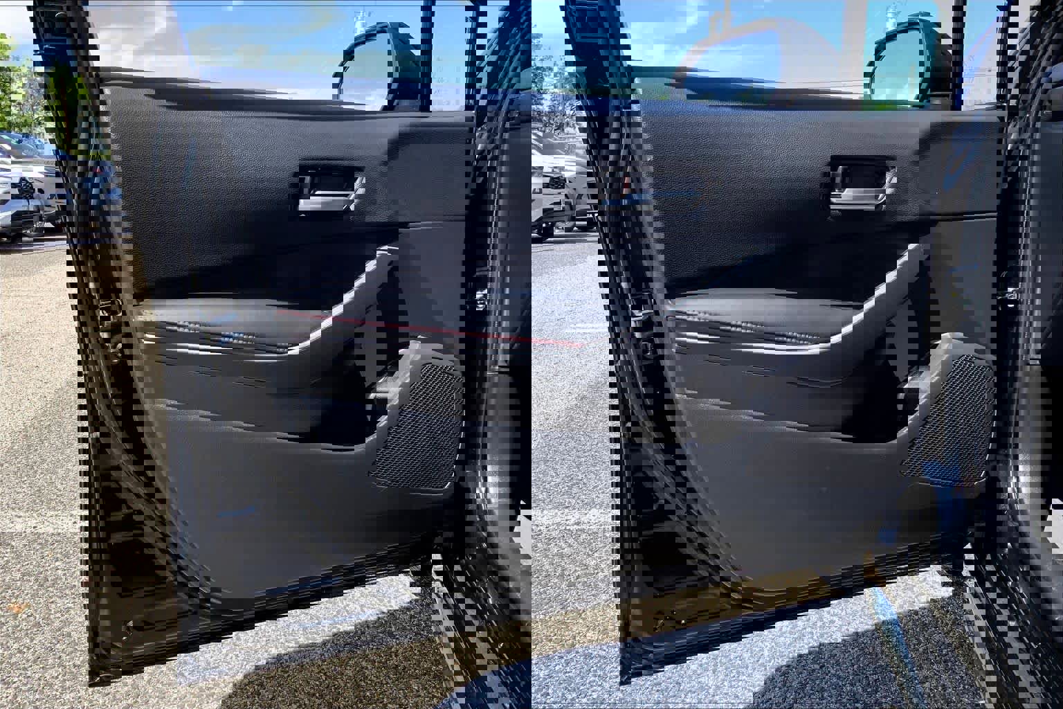 Certified 2025 Toyota Corolla SE w/ SE Premium Package FWD image 21