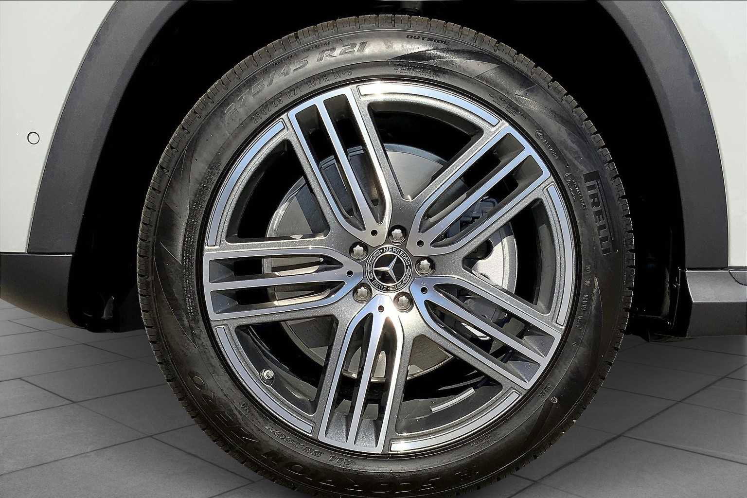 New 2026 Mercedes-Benz GLS 450 4MATIC image 15