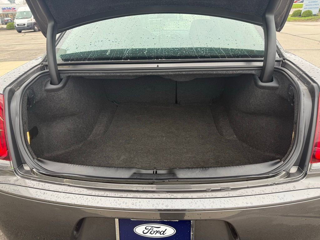 Used 2020 Chrysler 300 Touring w/ Sport Appearance Package image 22