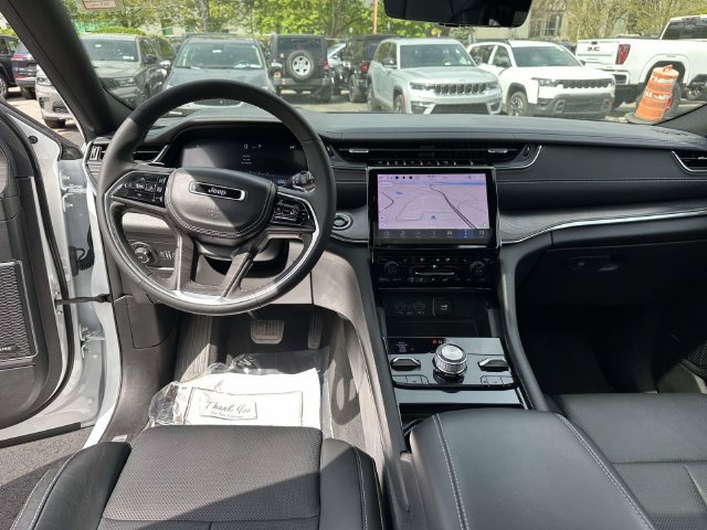 Certified 2024 Jeep Grand Cherokee L Overland w/ Luxury Tech Group IV AWD/4WD image 20