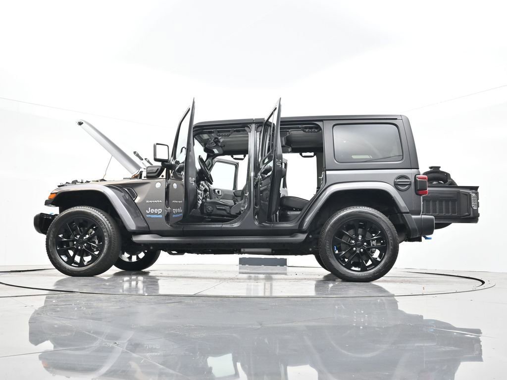 Used 2022 Jeep Wrangler Unlimited Sahara image 48