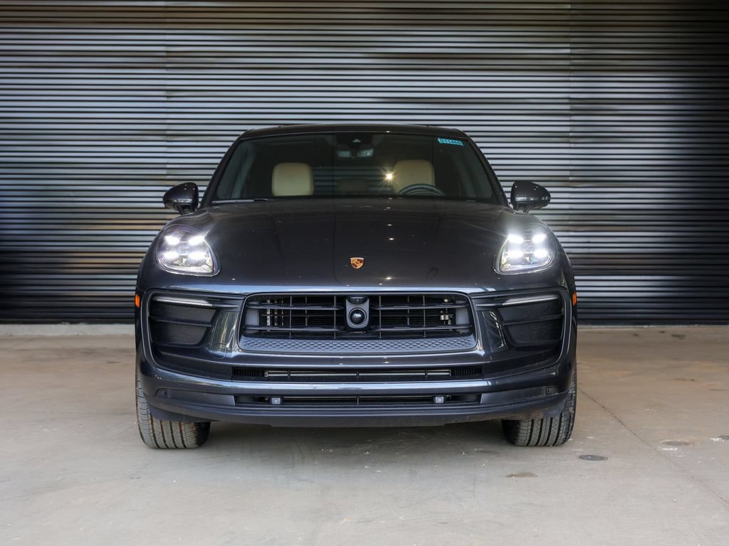 Certified 2026 Porsche Macan AWD/4WD image 39