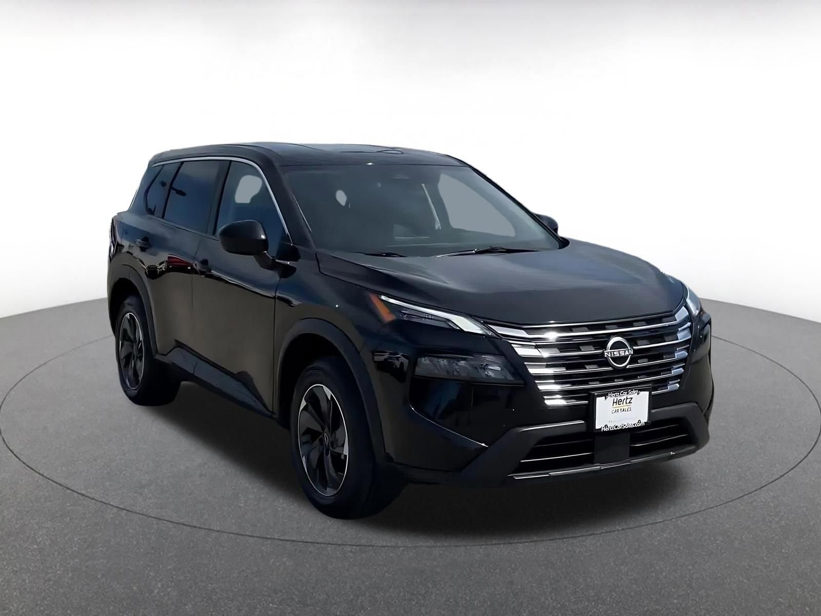 Used 2025 Nissan Rogue SV image 3