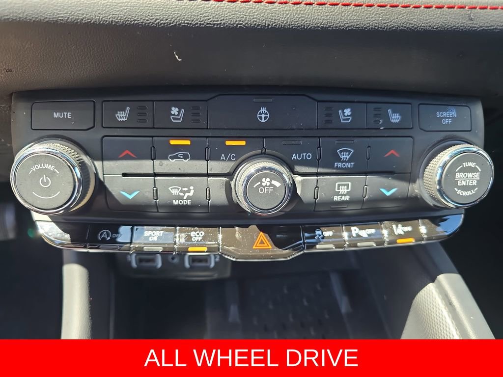 Used 2025 Dodge Durango GT image 22