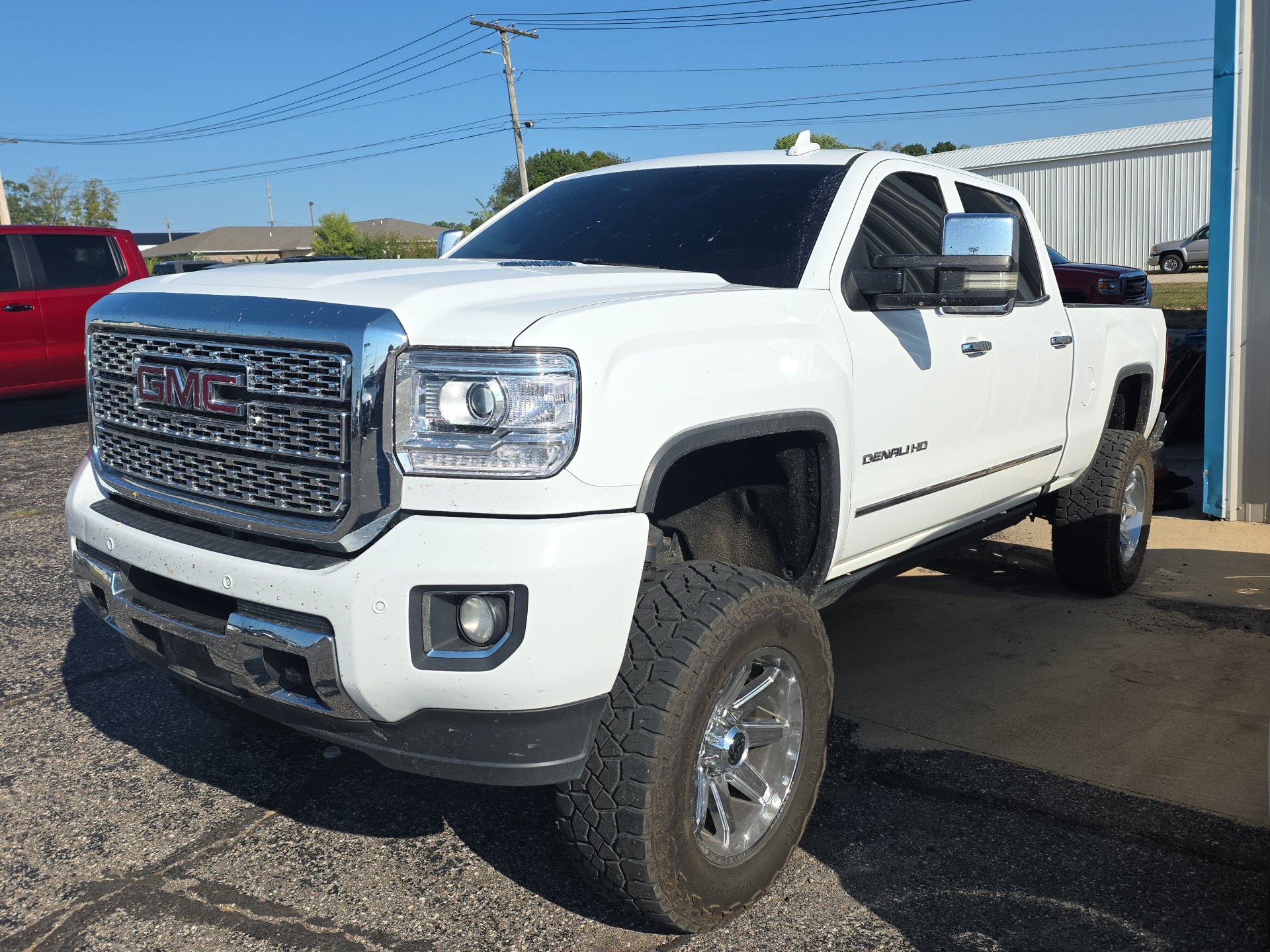 Used 2016 GMC Sierra 2500 Denali w/ Duramax Plus Package AWD/4WD image 3