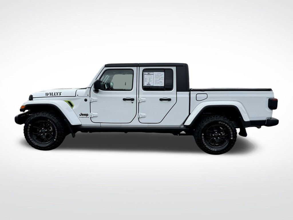 Used 2024 Jeep Gladiator Sport image 4