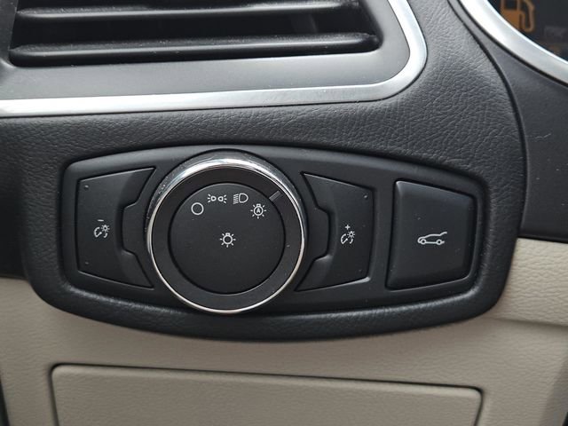 Used 2018 Ford Edge Titanium w/ Equipment Group 301A FWD image 21