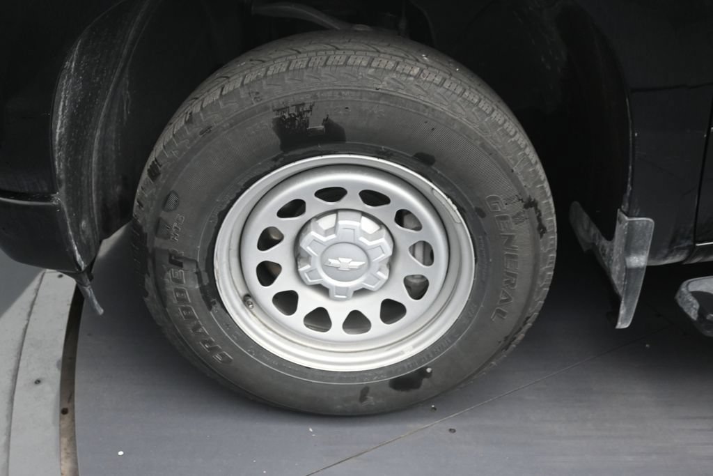 Used 2024 Chevrolet Silverado 1500 W/T RWD image 9