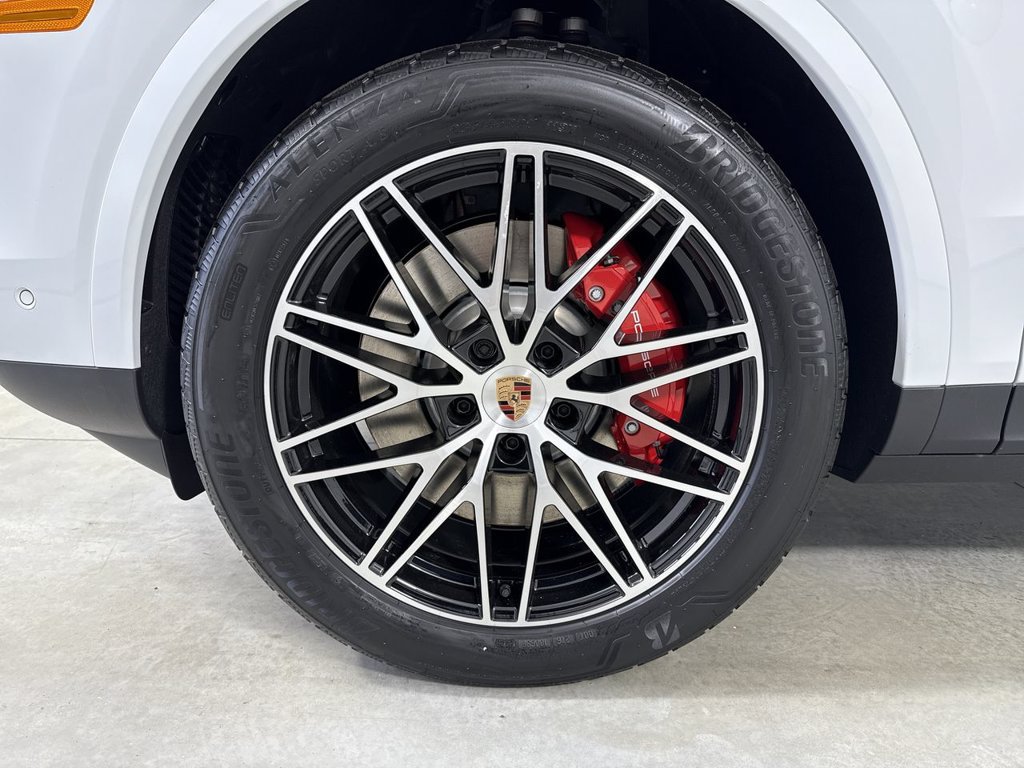 Certified 2026 Porsche Cayenne S AWD/4WD image 13