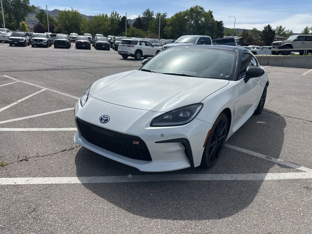 Used 2023 Toyota GR86 Premium RWD image 4