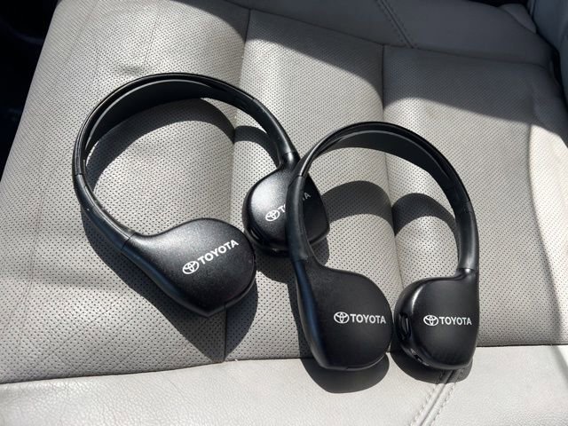 Used 2015 Toyota Sienna Limited Premium image 33