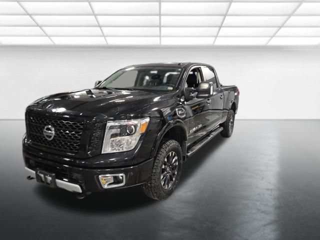 Used 2018 Nissan Titan PRO-4X w/ Pro-4x Convenience Package AWD/4WD image 9