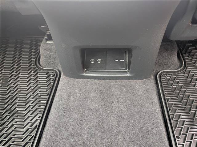 Certified 2024 Volkswagen Atlas Cross Sport SE w/ Panoramic Sunroof Package AWD/4WD image 17