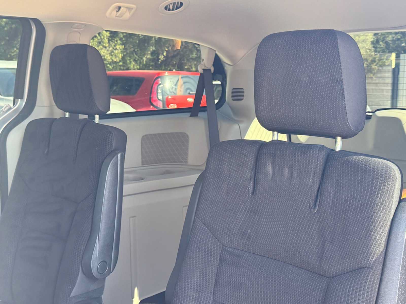 Used 2019 Dodge Grand Caravan SE w/ UConnect Hands-Free Group FWD image 20