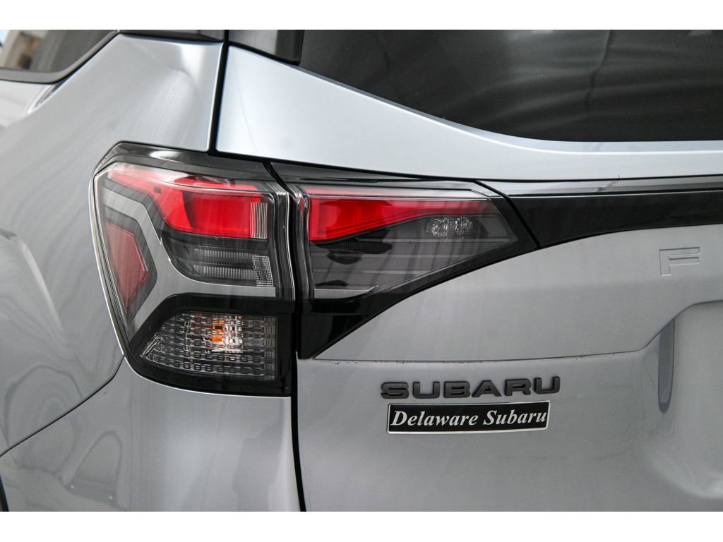 Used 2025 Subaru Forester Limited image 10