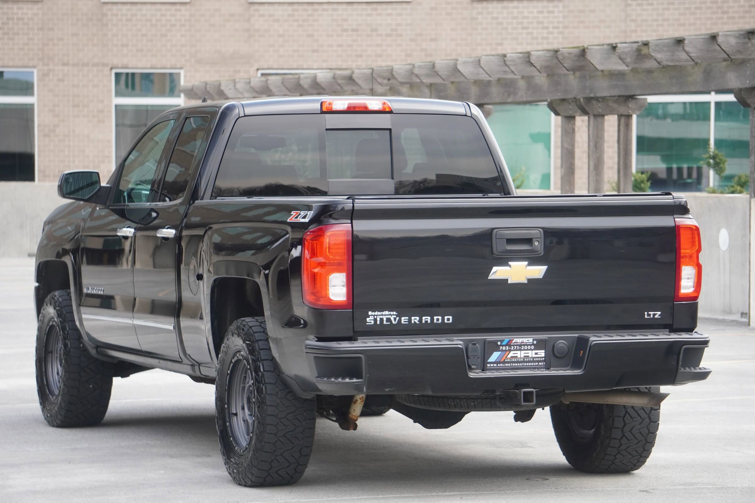 Used 2017 Chevrolet Silverado 1500 LTZ Z71 AWD/4WD image 18
