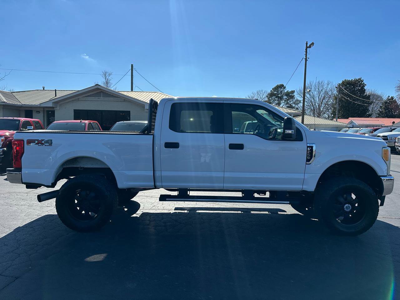 Used 2017 Ford F250 XLT w/ XLT Value Package AWD/4WD image 4