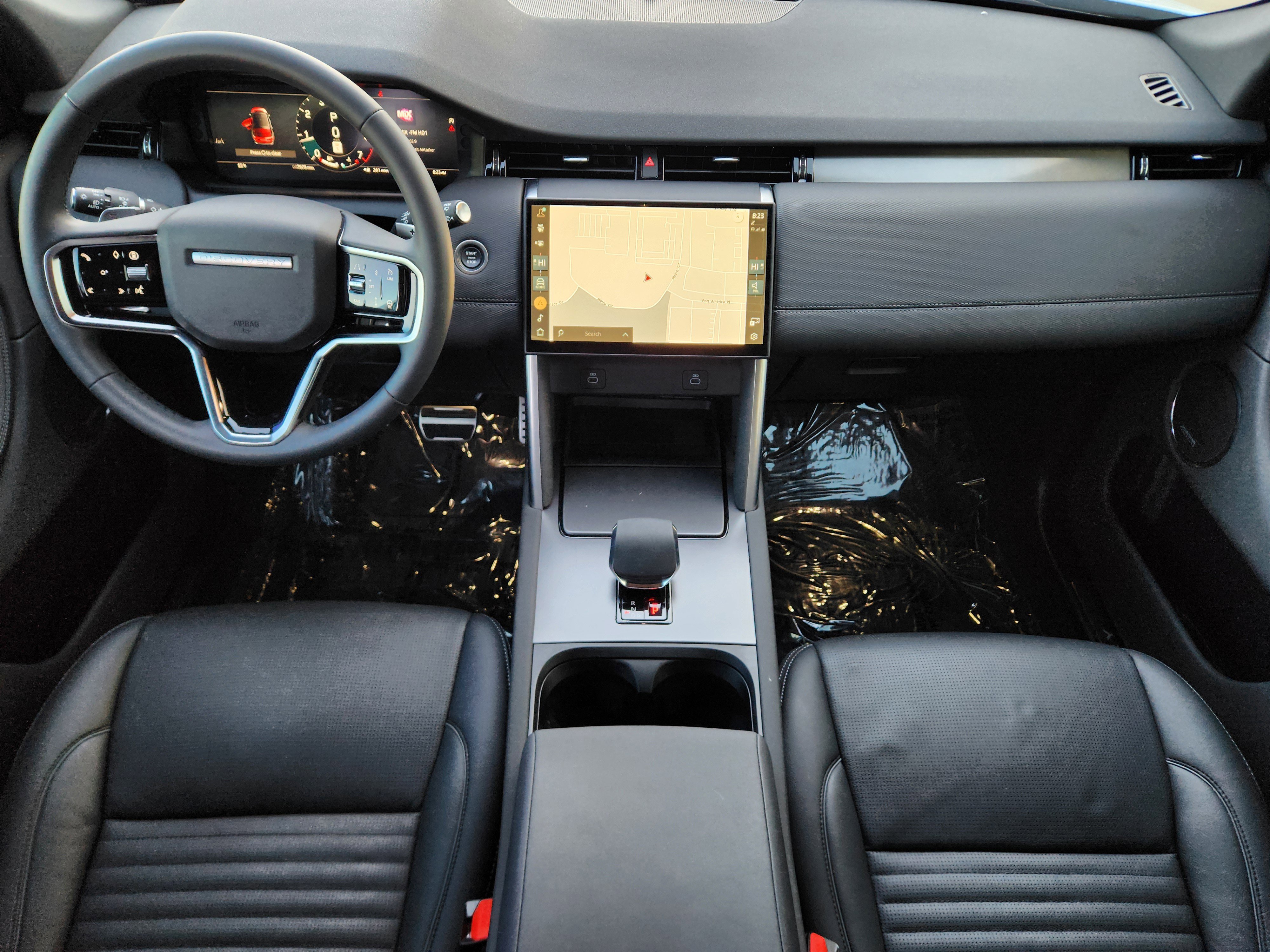 Used 2025 Land Rover Discovery Sport Dynamic SE image 28