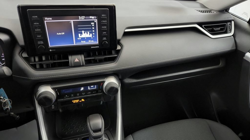 Certified 2021 Toyota RAV4 LE FWD image 29