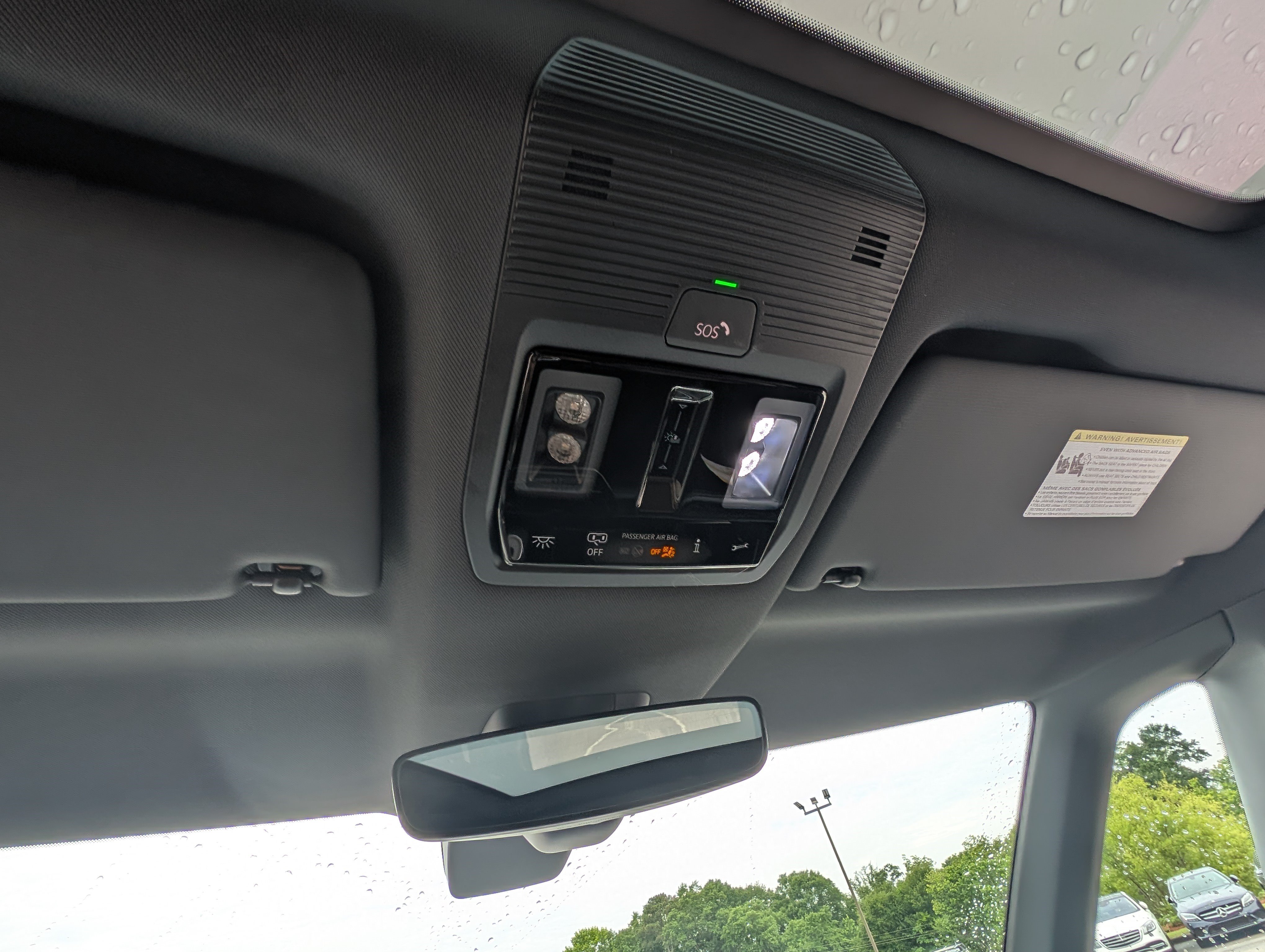 Used 2025 Volkswagen ID. Buzz Pro S Plus RWD image 32