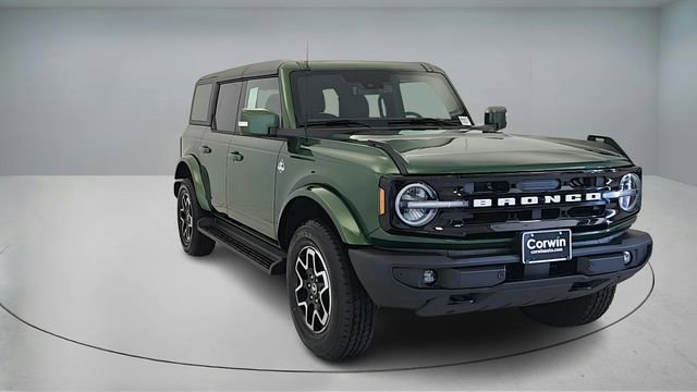 New 2025 Ford Bronco Outer Banks image 1
