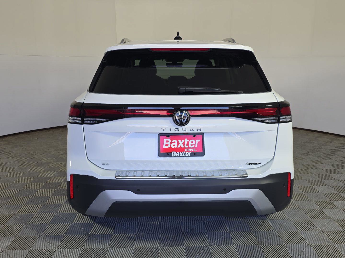 New 2026 Volkswagen Tiguan SE AWD/4WD image 15