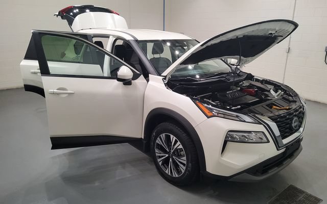 Used 2023 Nissan Rogue SV AWD/4WD image 9