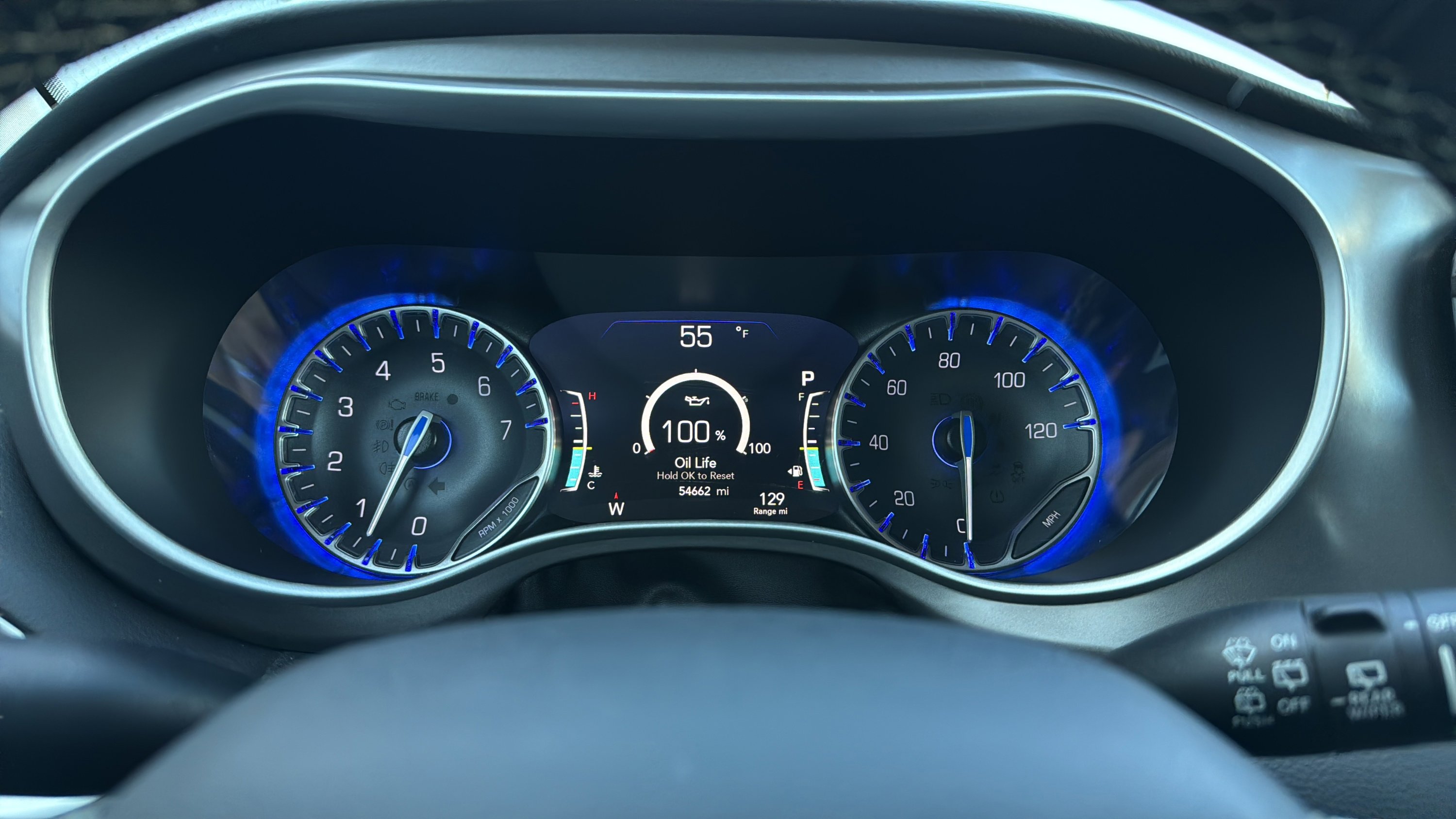 Used 2023 Chrysler Pacifica Touring-L image 13