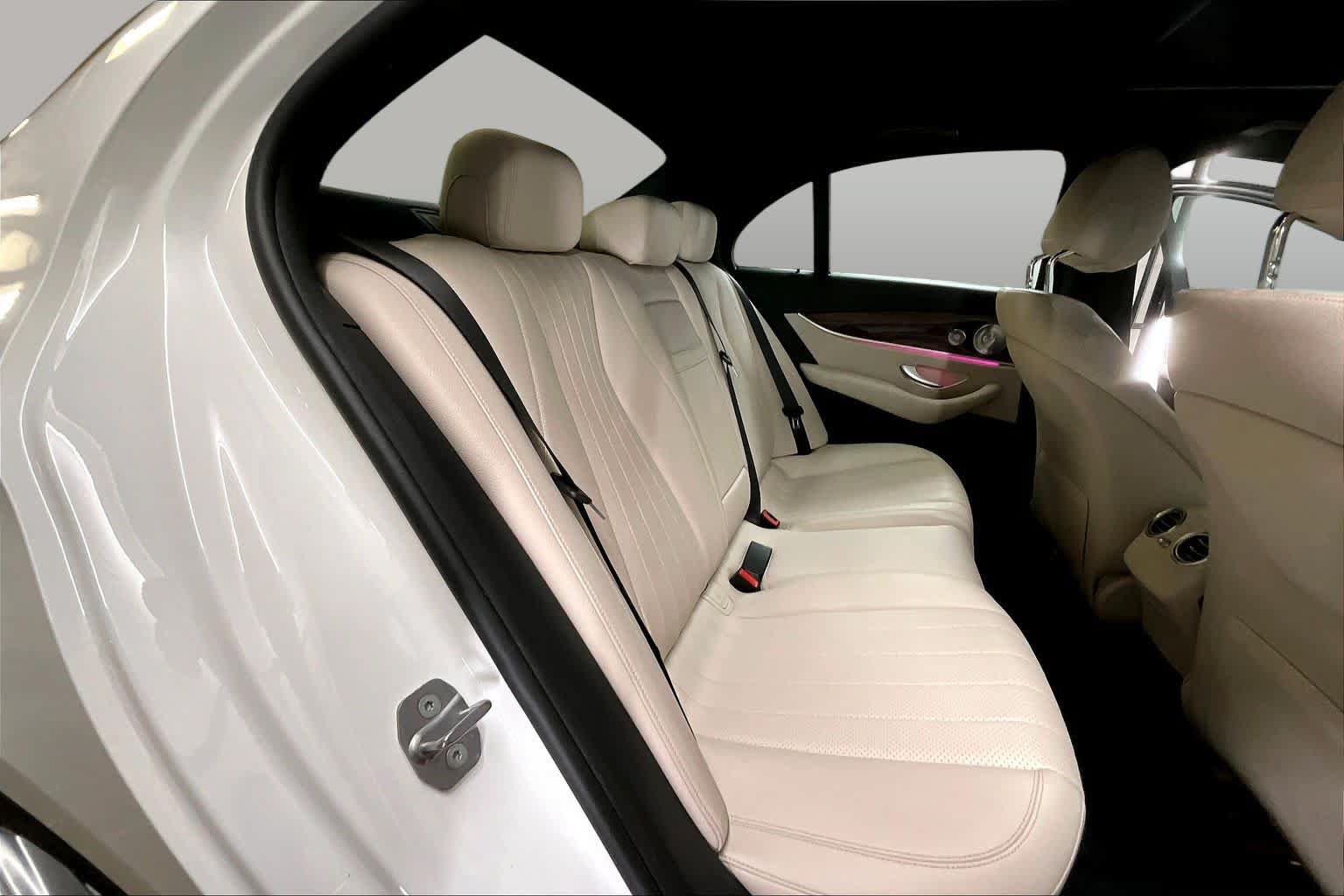 Certified 2017 Mercedes-Benz E 300 4MATIC image 20