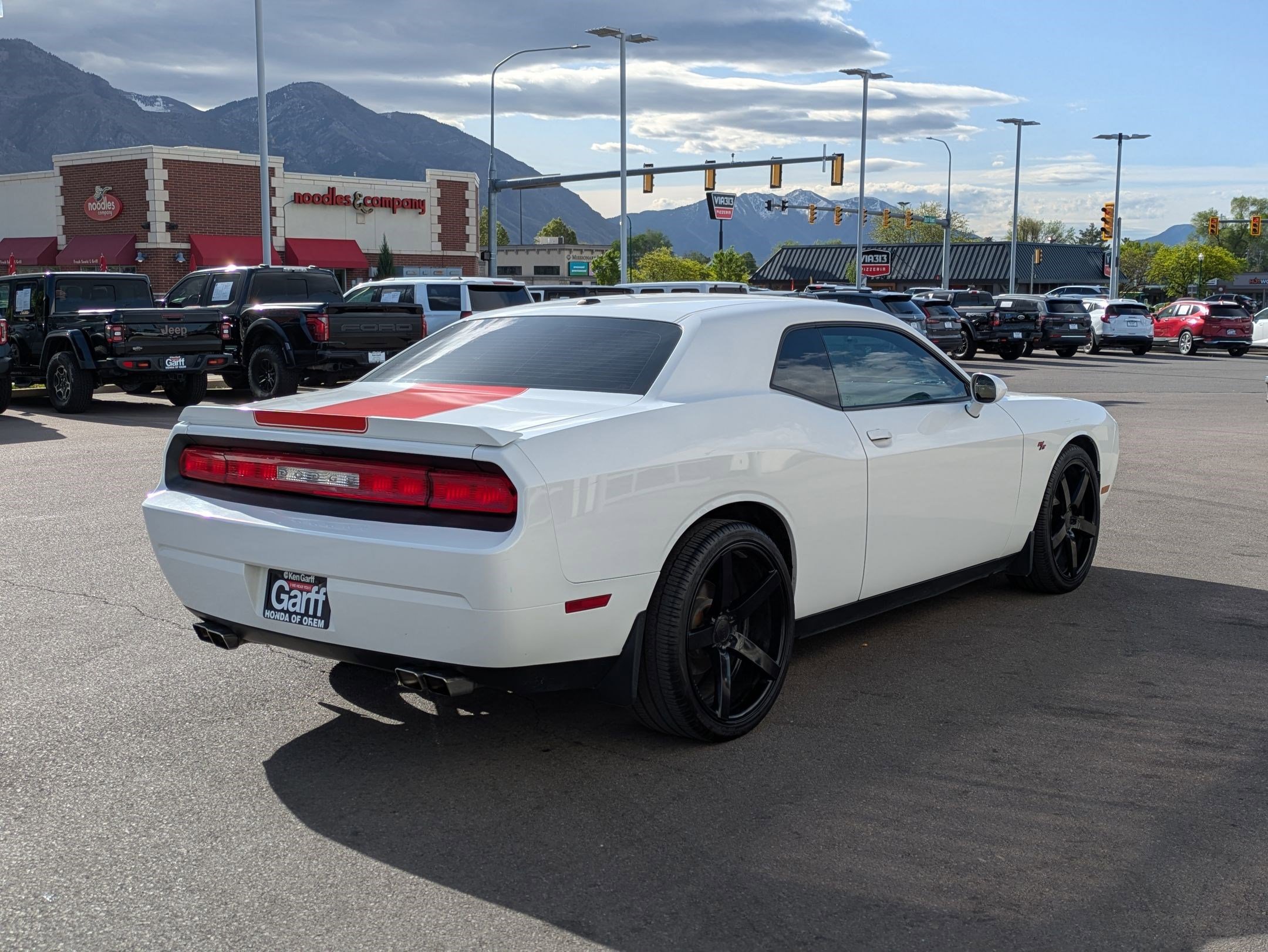 Used 2013 Dodge Challenger R/T image 3
