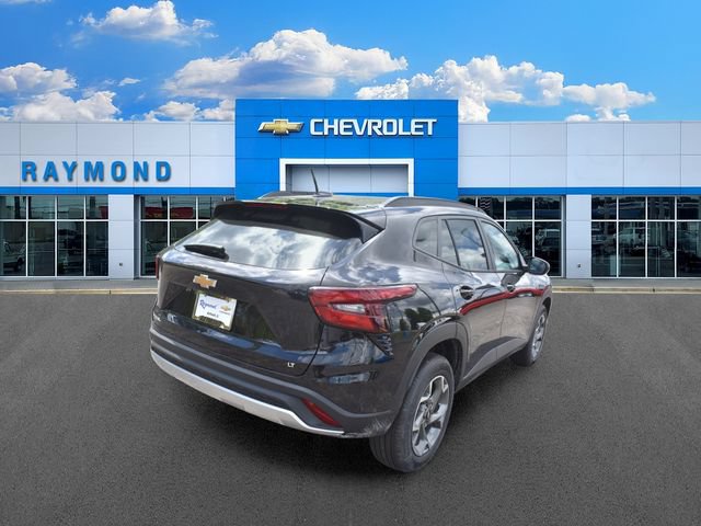 New 2026 Chevrolet Trax LT w/ LT Convenience Package FWD image 4
